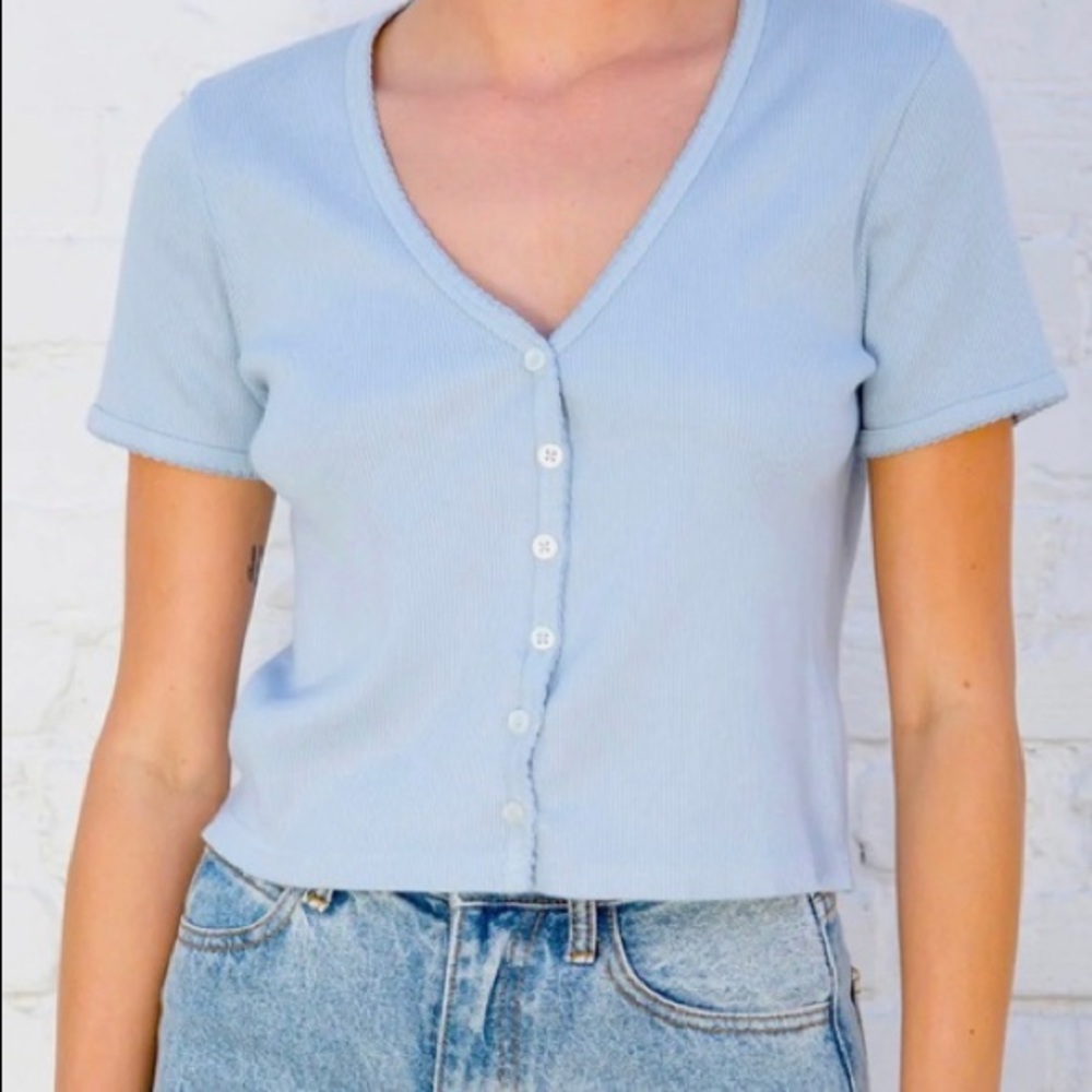 BRANDY MELVILLE LIGHT BLUE BUTTON DOWN SHORT SLEEVE TOP